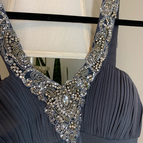 Le Chateau Dress - Picture 3 of 6